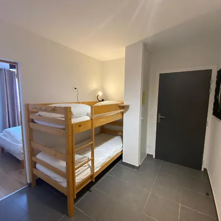 De 64m² Avec Balcon Et Garage à - Fr-1-693-33 Châtel